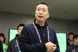 国安董事长周金辉赛前鼓励球队：用血性告诉河南，他们治不了国安