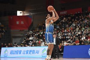 就靠你了！劳森半场6中4&3罚全中拿到11分3板3助1断1帽